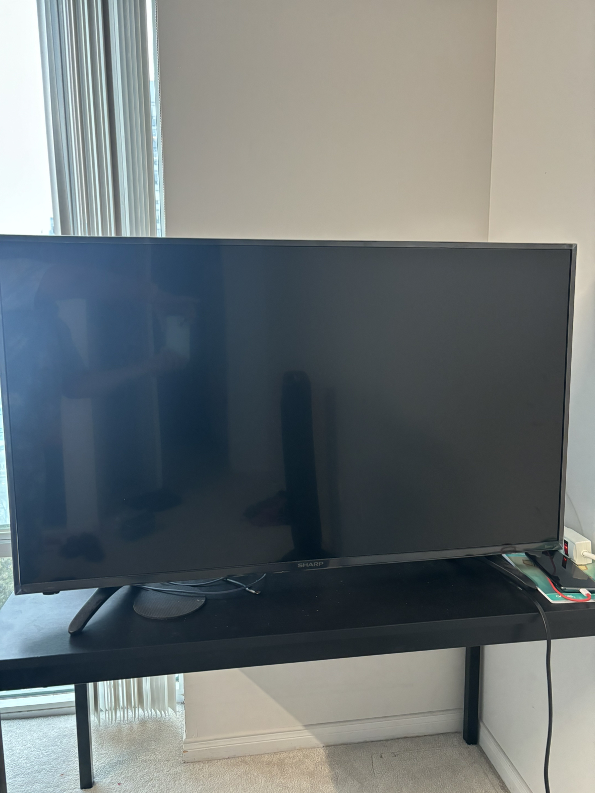 Sharp Roku TV 43”