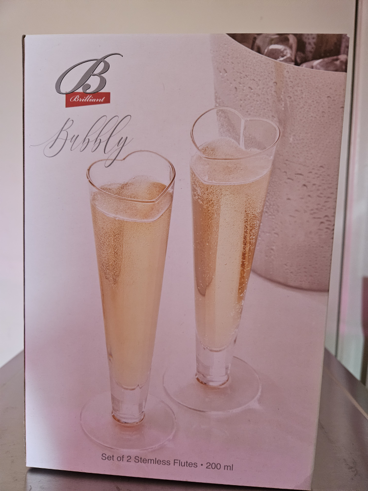 new in box heart champagne flutes