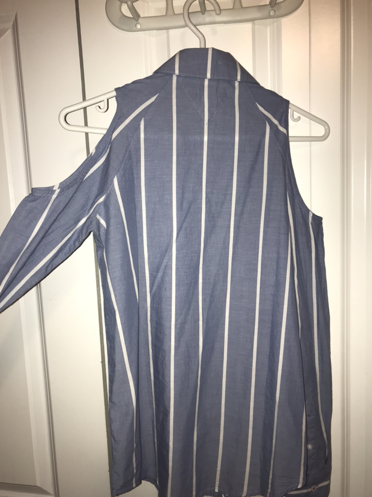 Tommy Hilfiger t-shirt image indicator(4)