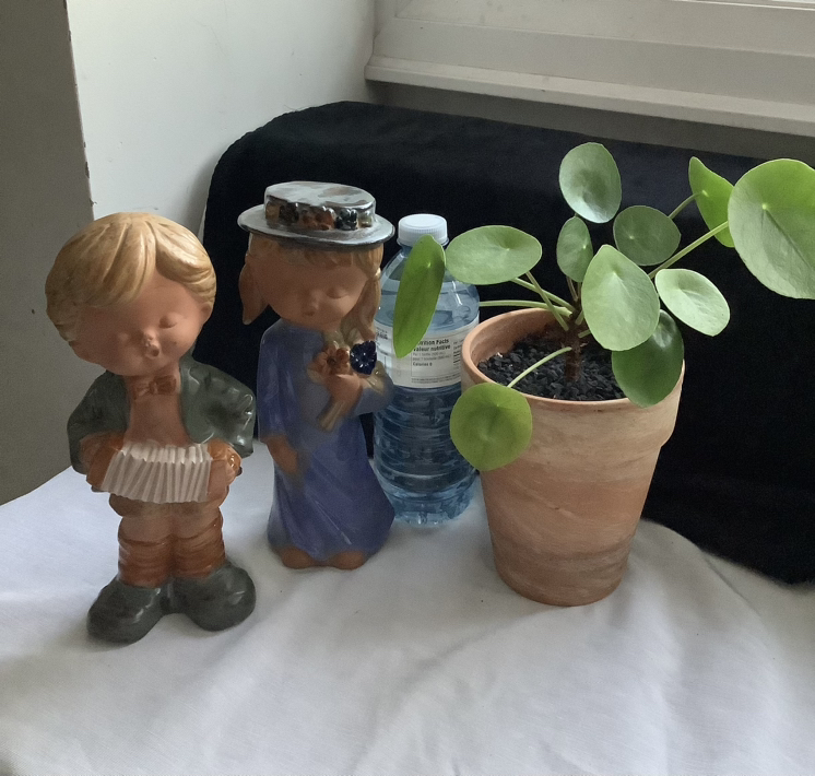 Chinese Good Luck Plant with 2 cute clay figurines thumbnail