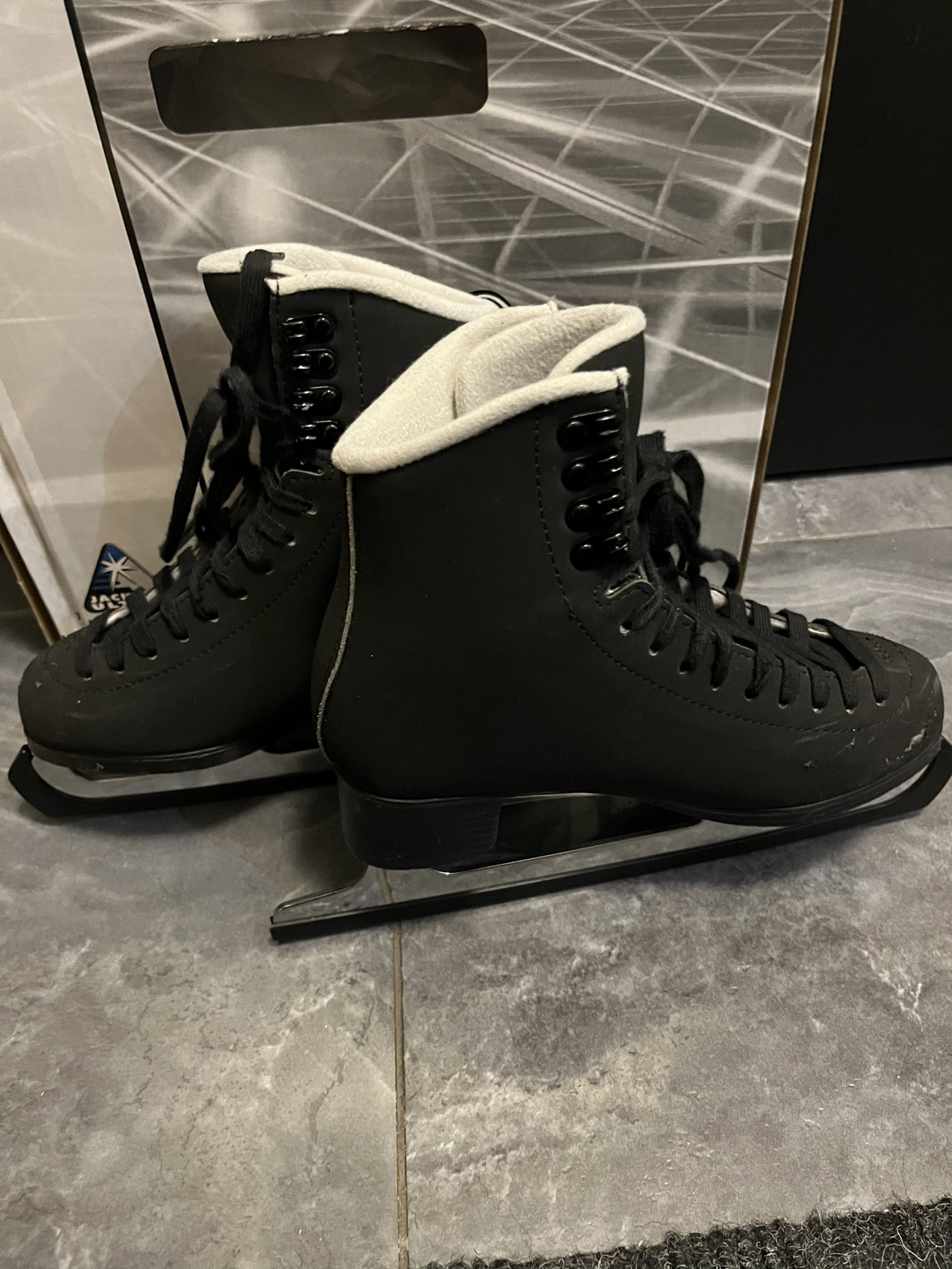 Jackson Black Mystique Figure Skates - 4 image indicator(4)