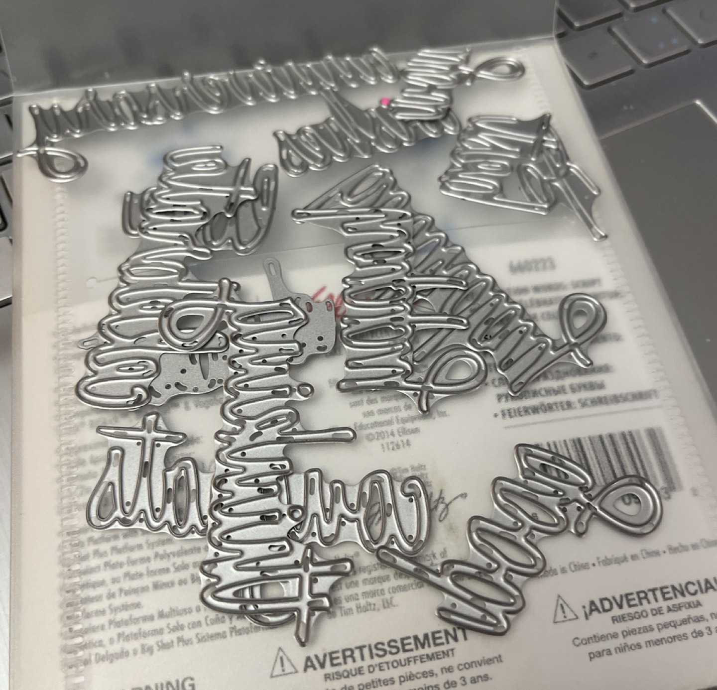 Thinlits - Sizzix  by Tim Holts  cutting dies image indicator(2)