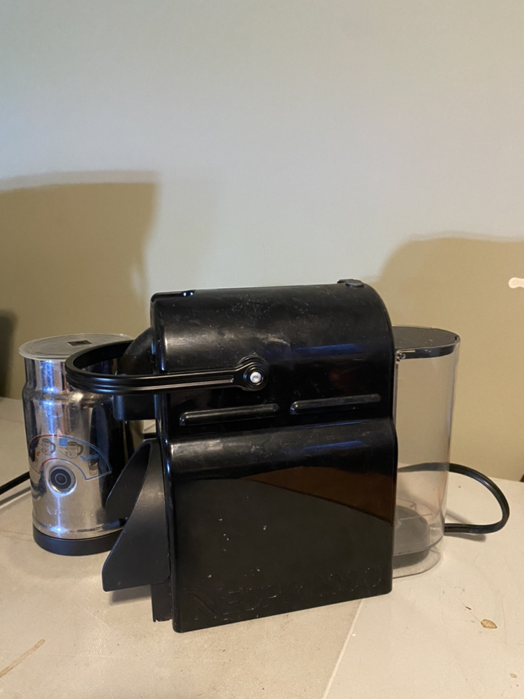 Nespresso with milk froster and capsule organizer - photo 3