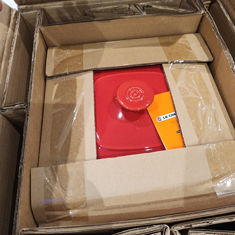 🥕New Le Creuset Square Bake with Lid thumbnail
