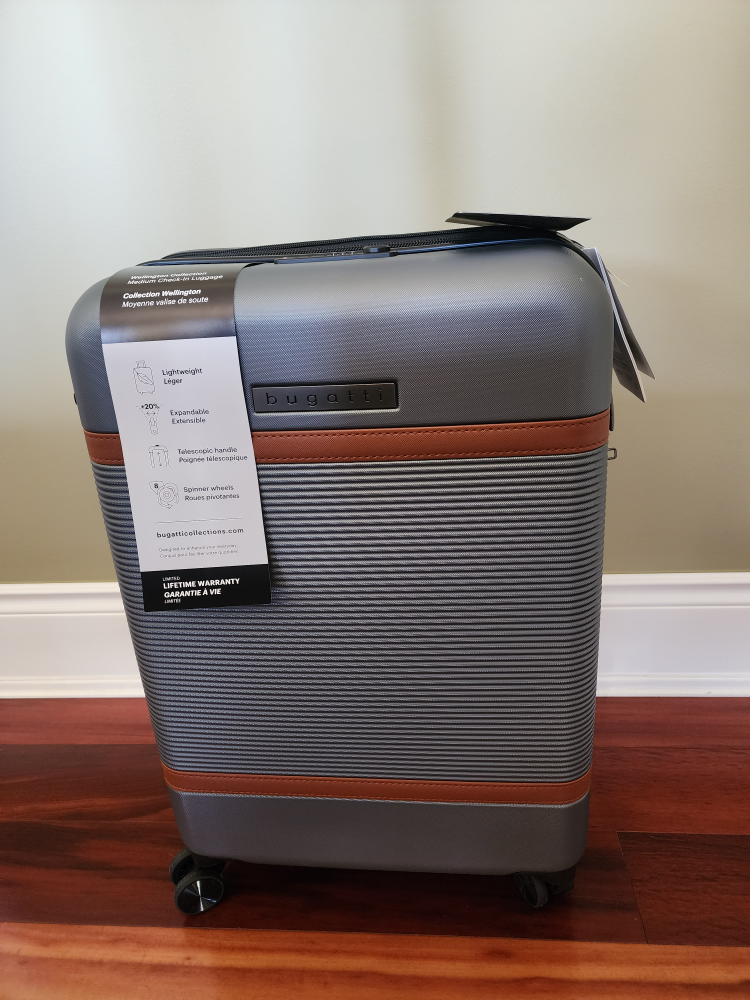 Bugatti medium size luggage - BNIB with tags