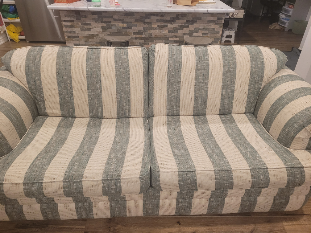 2 Sofas