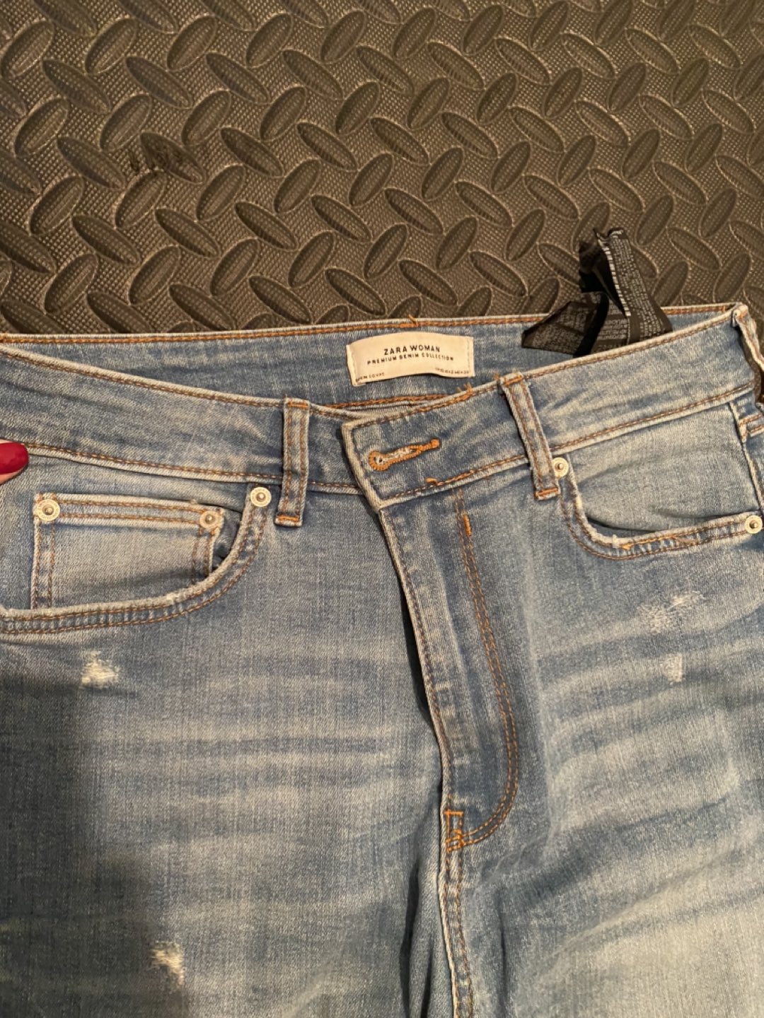 Zara High Waist Jeans - photo 2