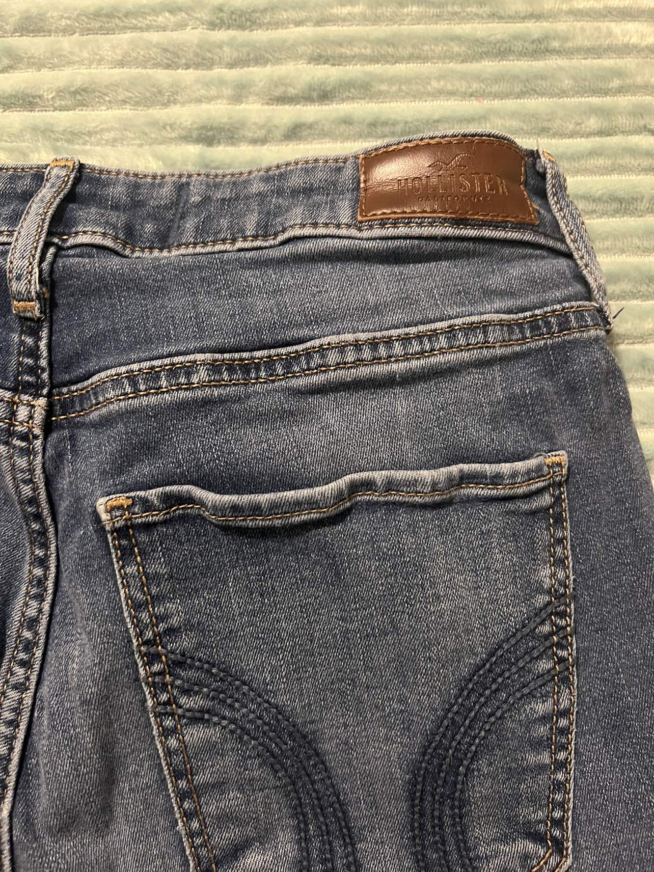 Hollister High Rise Jeans image indicator(3)