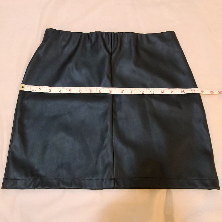 Women’s leather dark green skirt