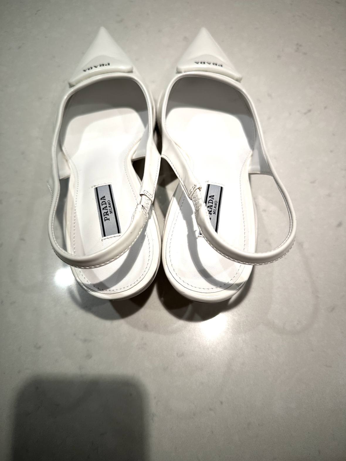 White Prada sling back kitten heels - photo 5
