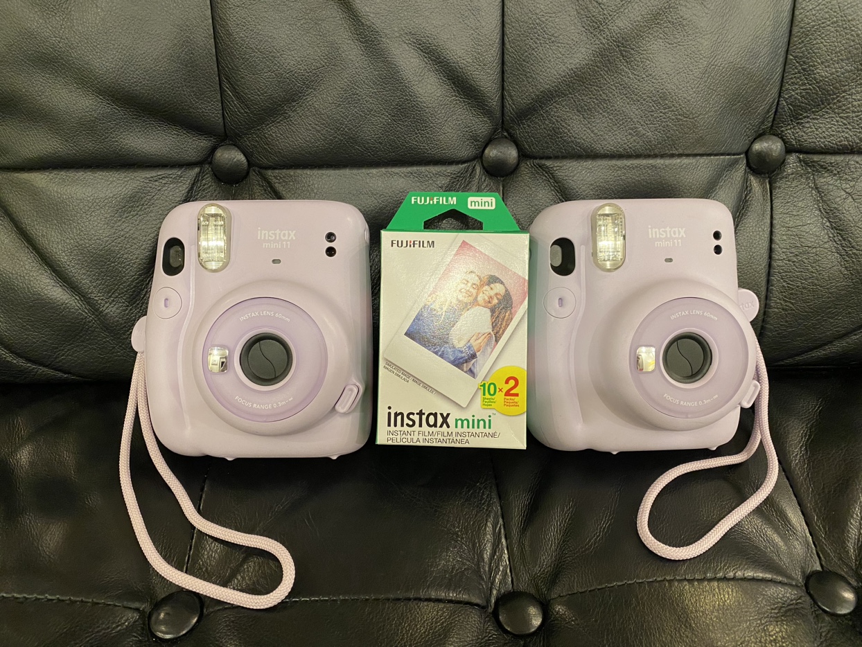 📸 Two instax mini 11 cameras in lilac purple thumbnail
