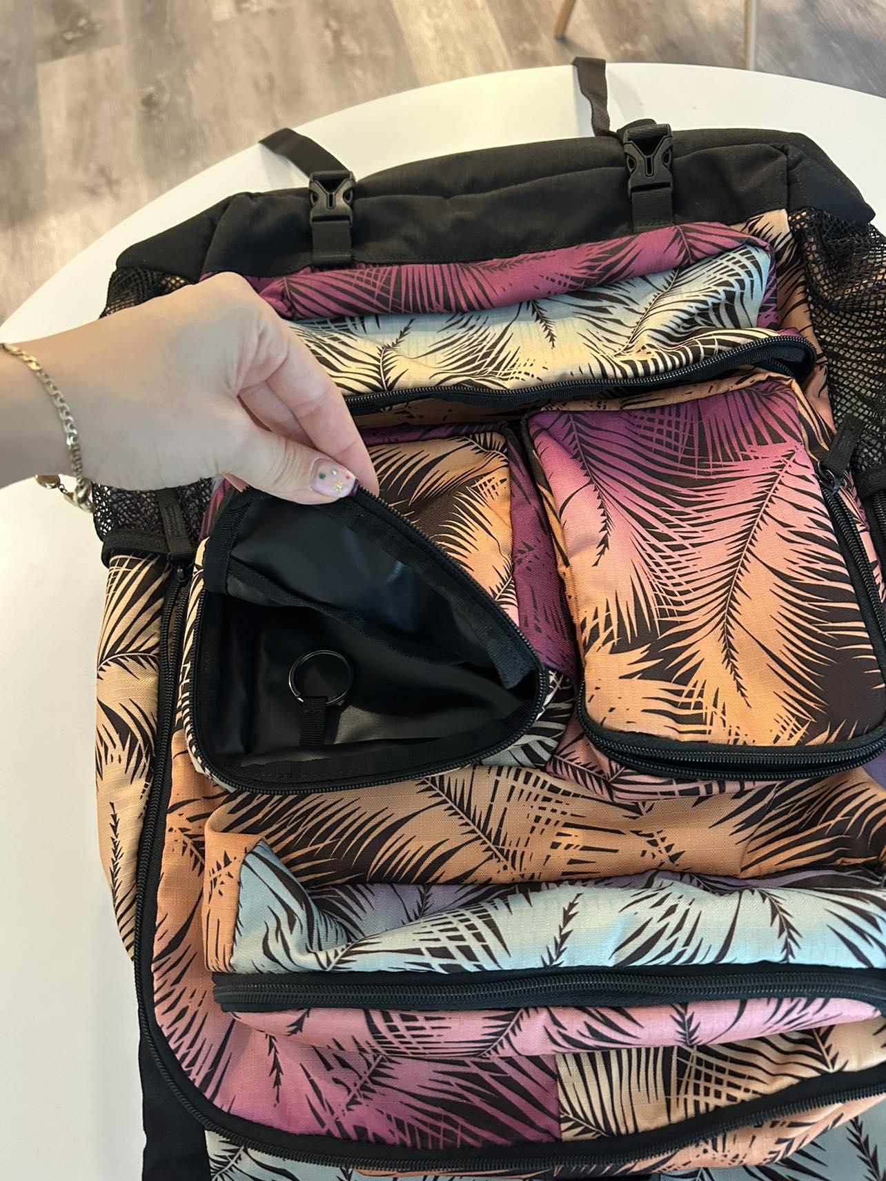 Large Backpack, Hiking-camping bag image indicator(4)