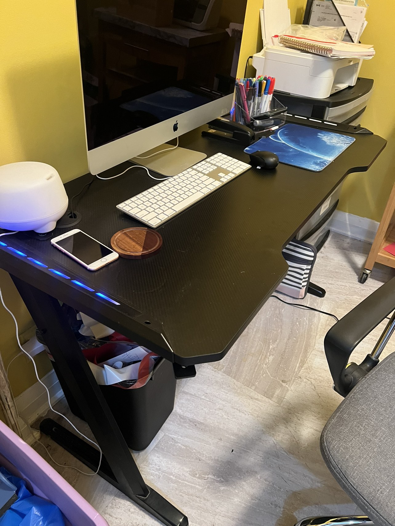 Gaming desk