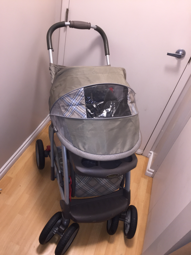 Pristine Graco Stroller - Indoor Use Only! - photo 2