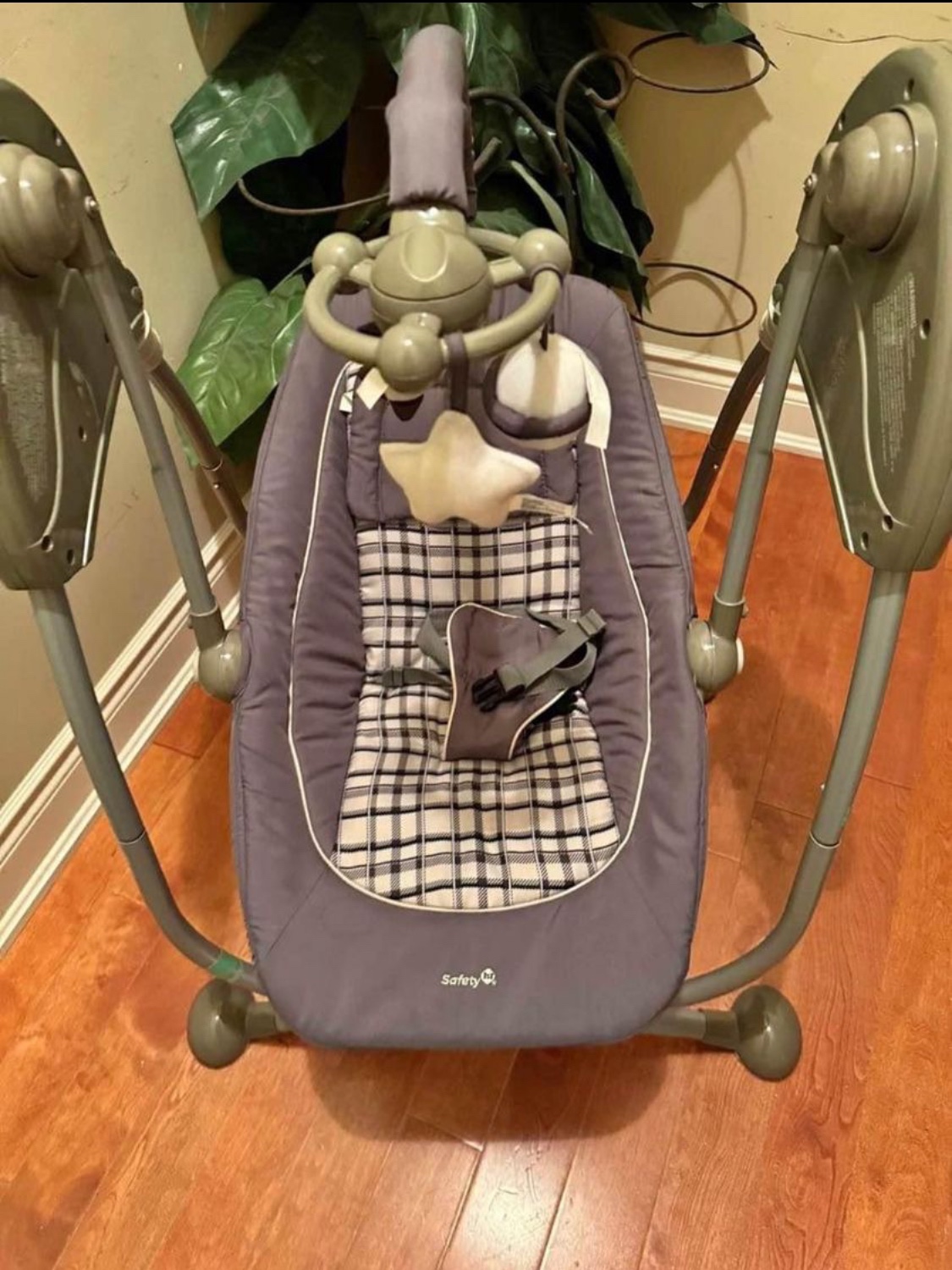 Lot of baby items thumbnail