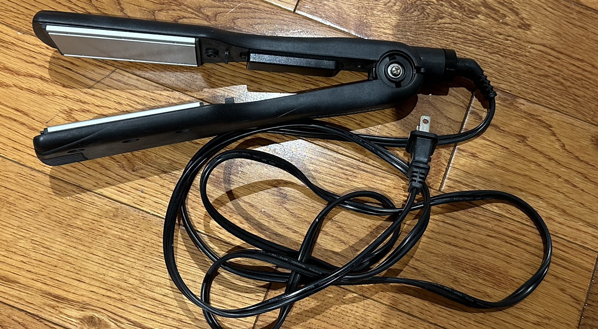 Flat hair iron thumbnail