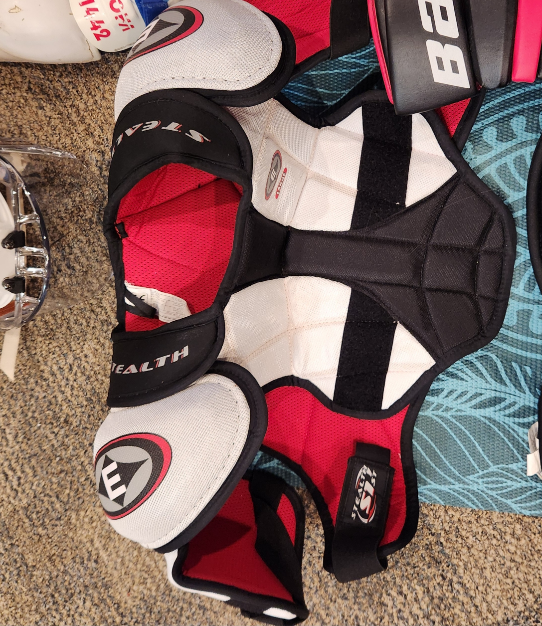 Hockey Equipment image indicator(4)