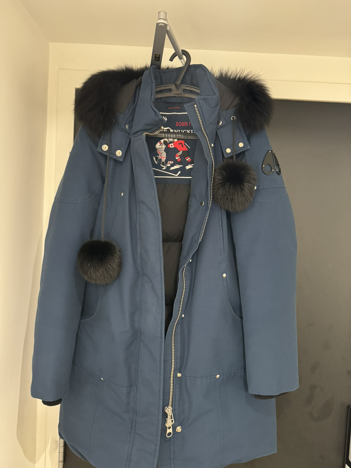 barely worn women’s moose knuckles jacket for sale
