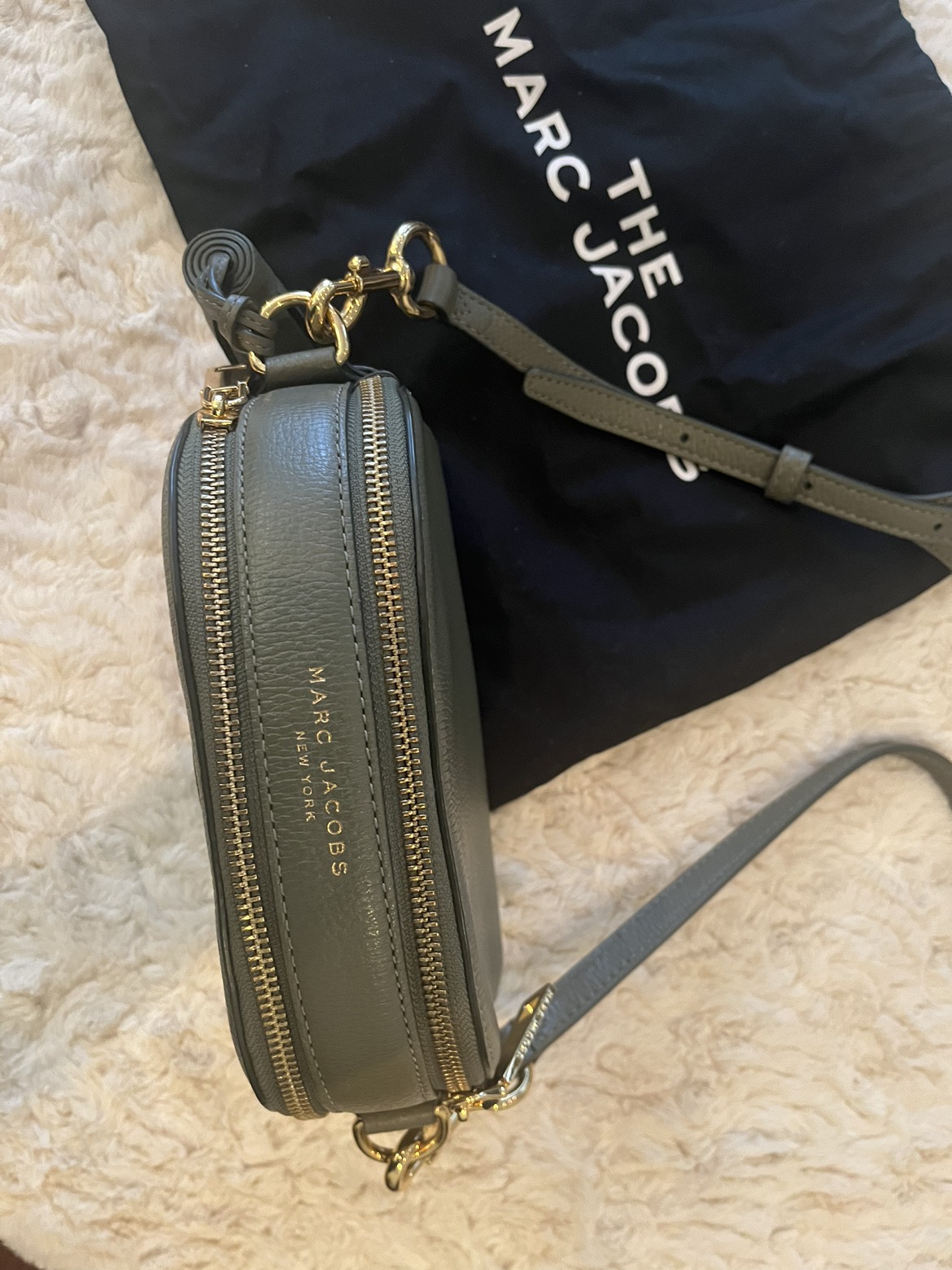 Authentic Mark Jacobs Crossbody - photo 2