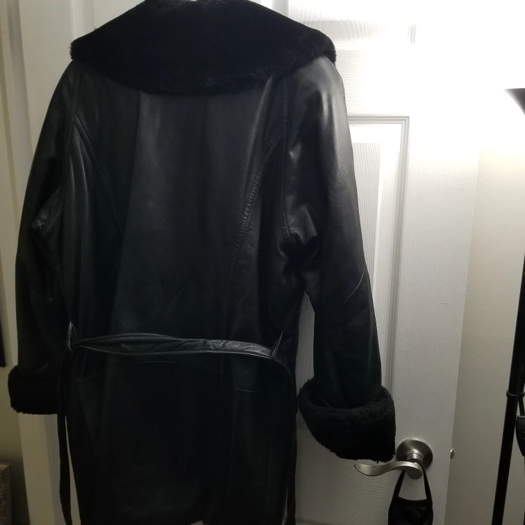 Danier leather women's w/fur - photo 4