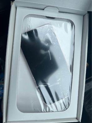 iPhone 12 - photo 2