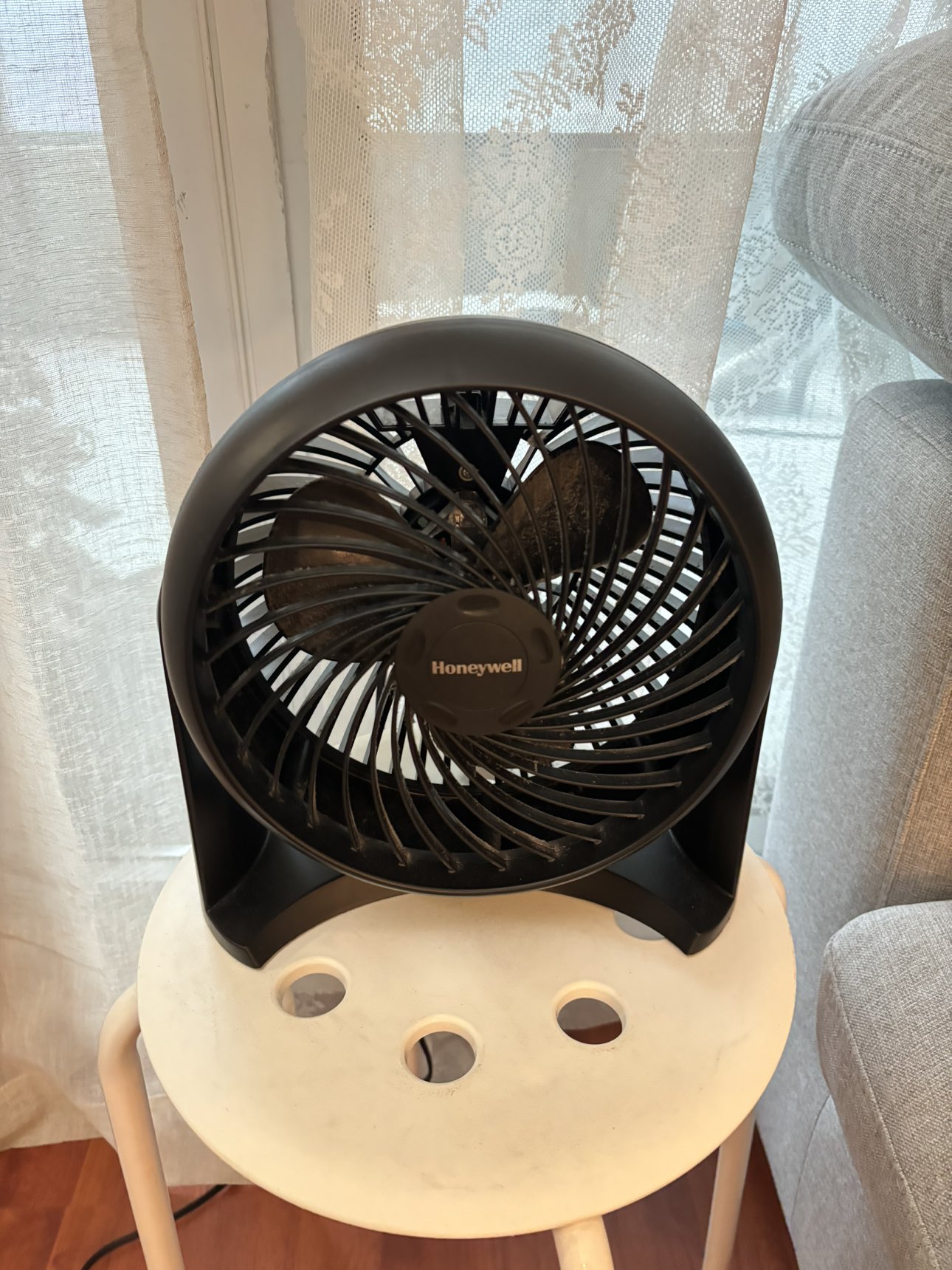 Honeywell Small Fan - $20 thumbnail