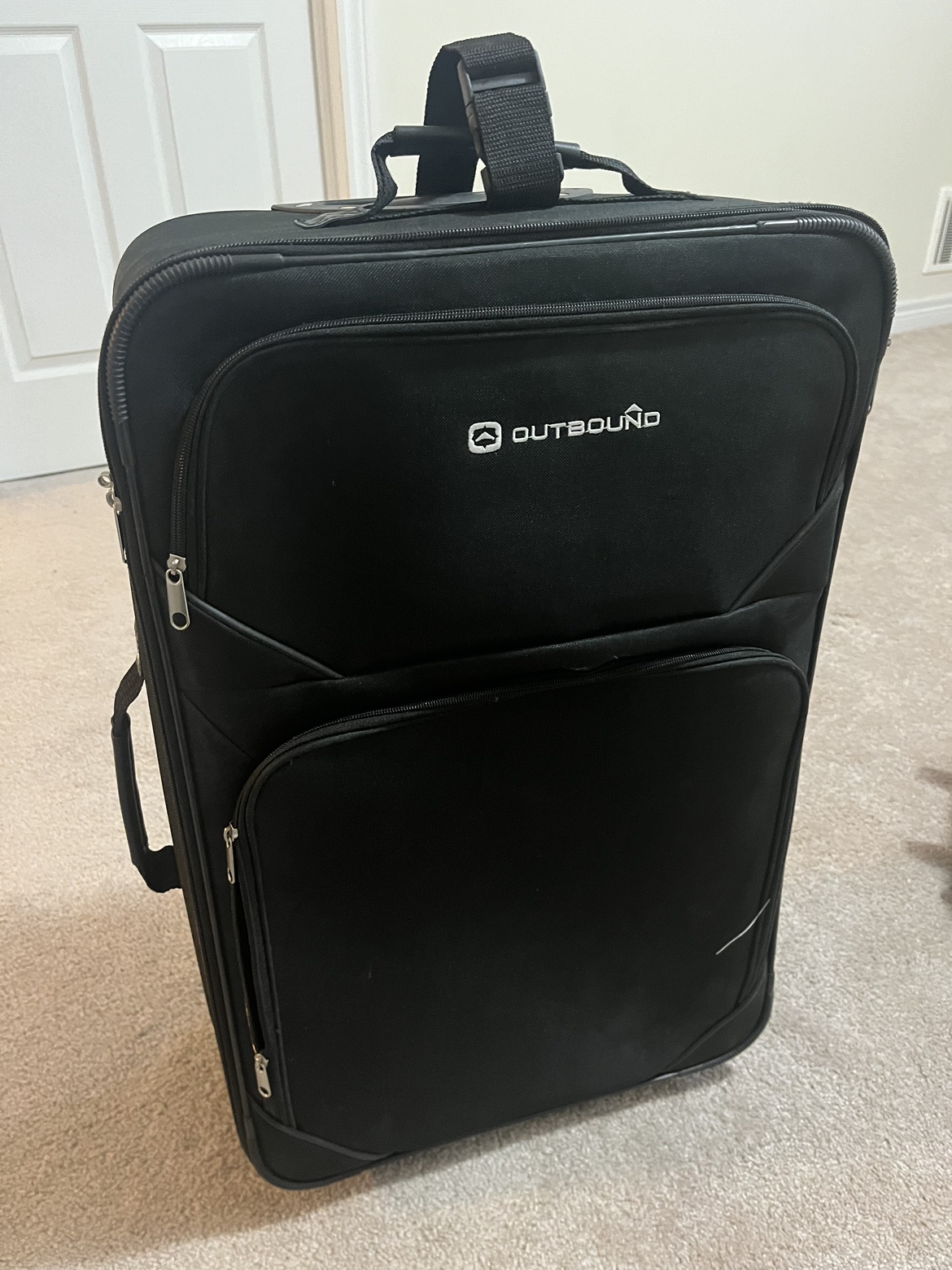 Outbound 4-Piece Softside Wheeled Travel Luggage Suitcase Set image indicator(2)