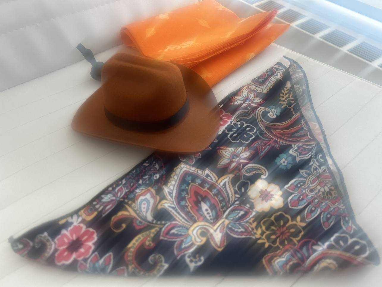 Small dog cowboy hat and bandana - photo 2