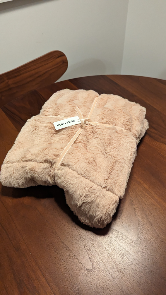 Light Pink Throw Blanket - Fox Home