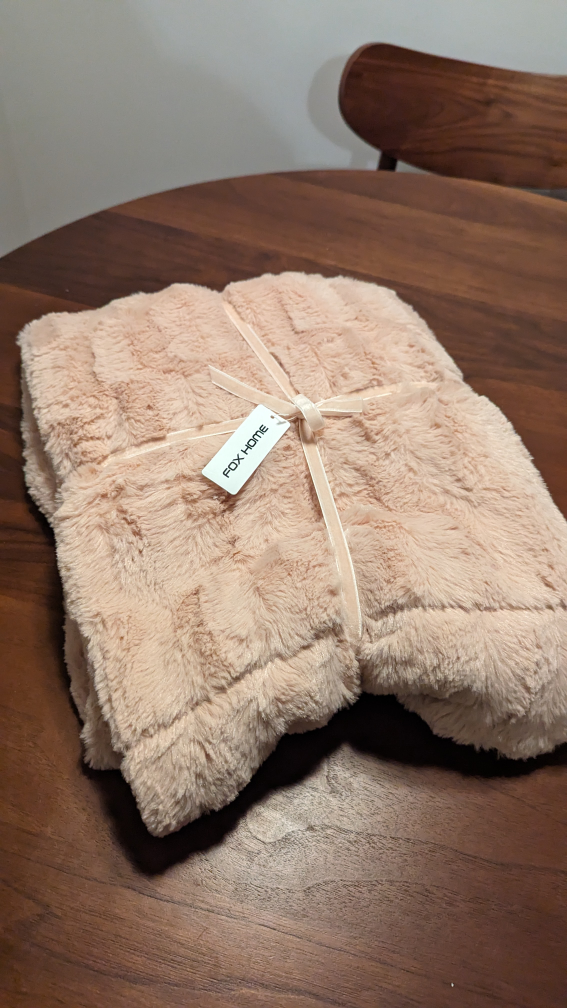 Light Pink Throw Blanket - Fox Home - photo 2