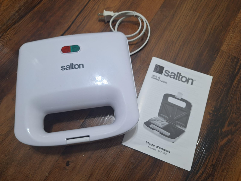 Salton Sandwich Maker