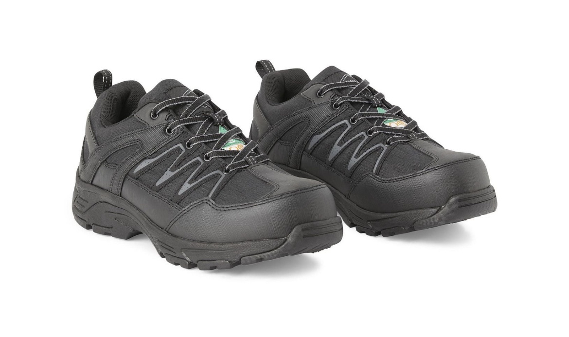 Steel toe safety shoes