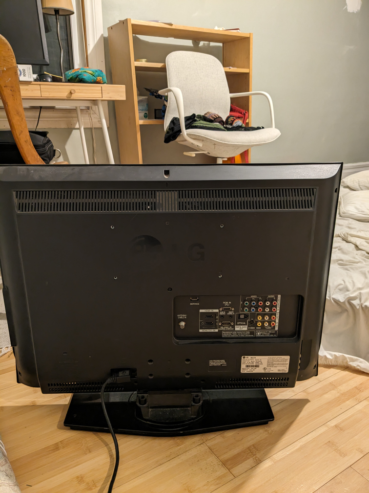 26" LG TV - photo 3