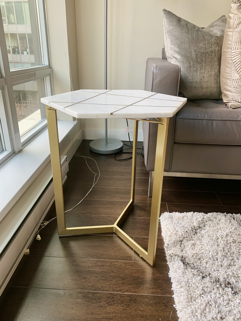 Small marble coffee table thumbnail