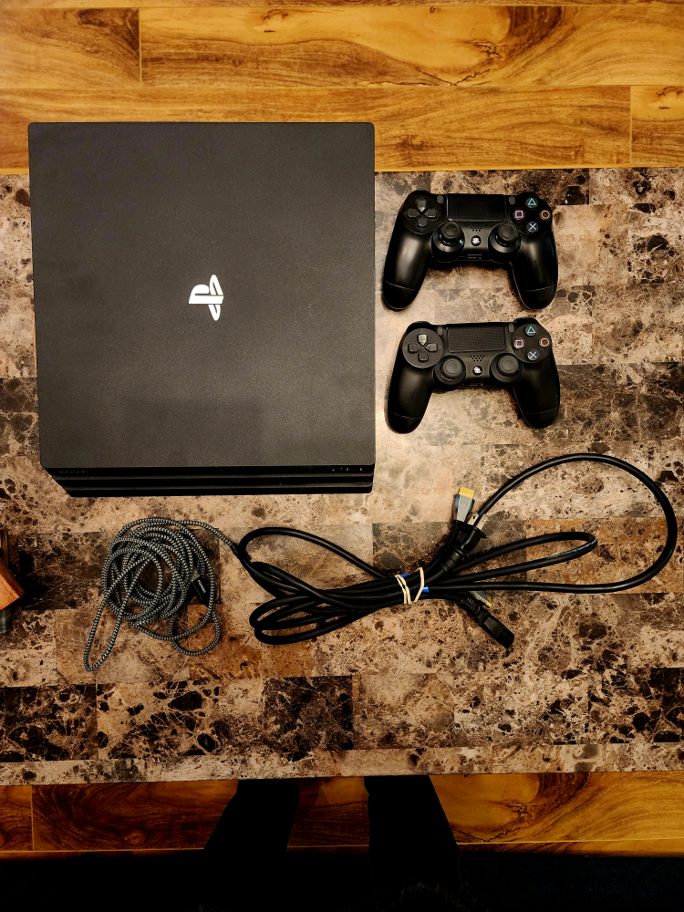 PlayStation 4 Pro - photo 2
