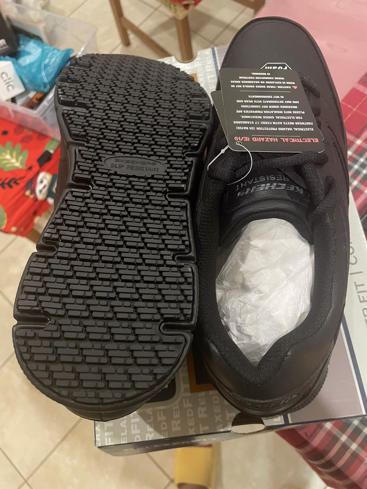 Skechers slip resistance mens shoes - photo 3