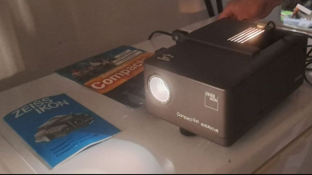 ZEISS IKON Compact duo Autofocus projector image indicator(2)