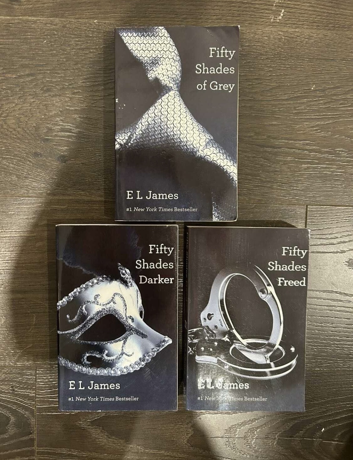 Books fifty shades thumbnail