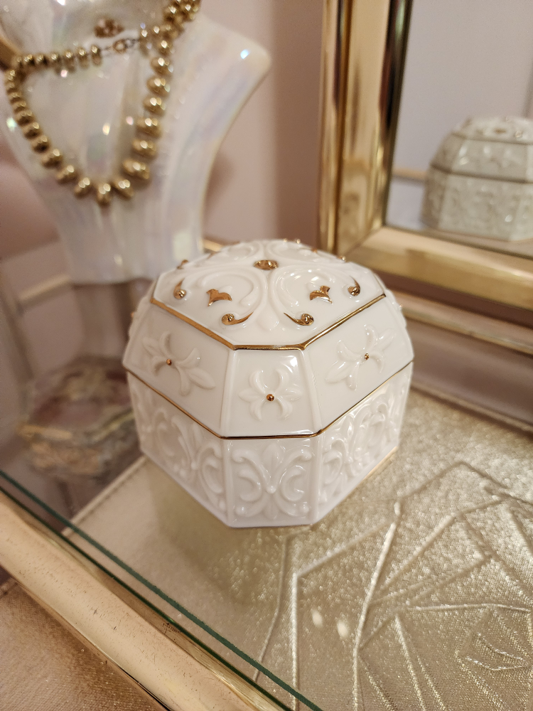 Jewelry Music Box 🎶✨️ image indicator(2)