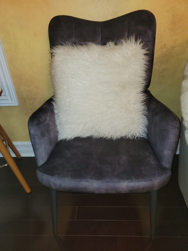 Dark Grey Accent Chair BRAND NEW - photo 2