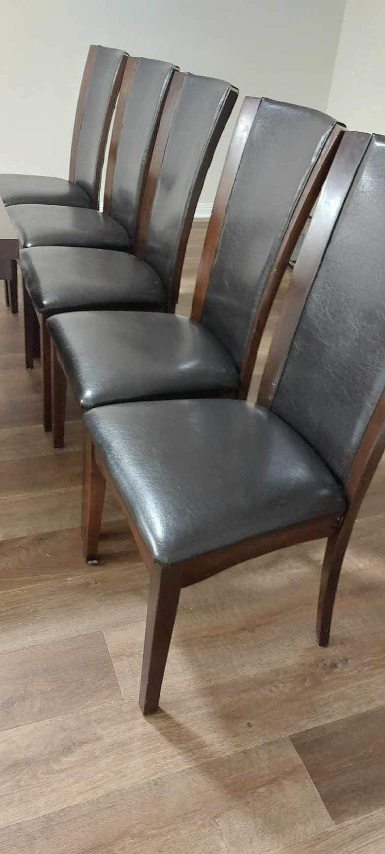Dining table and chairs thumbnail