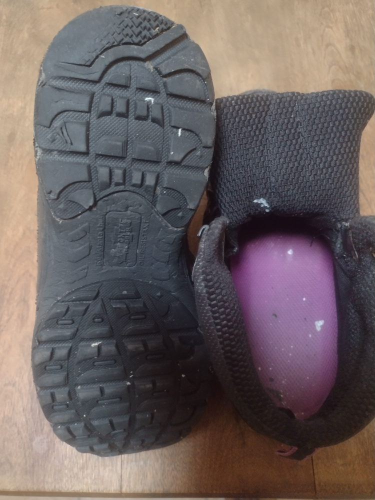 Safety shoes size 7, Man