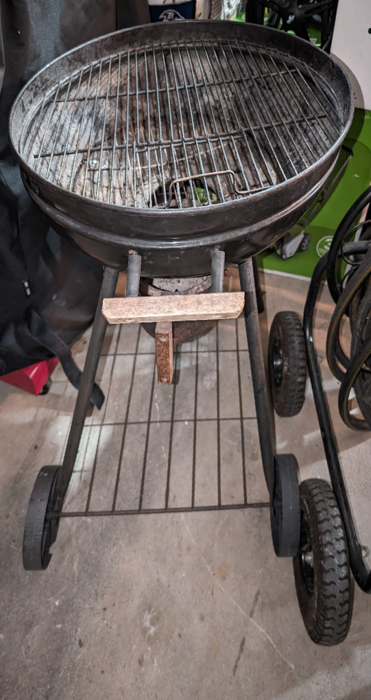 Used Charcoal Bbq thumbnail