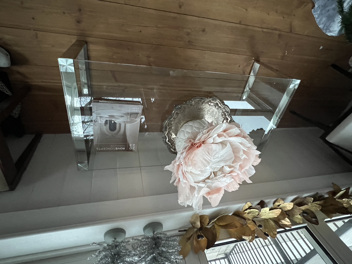 Glass coffee table - can deliver in local Hamilton area image indicator(3)