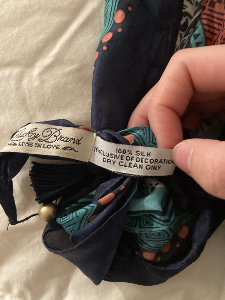 100% Silk Large Scarf image indicator(2)