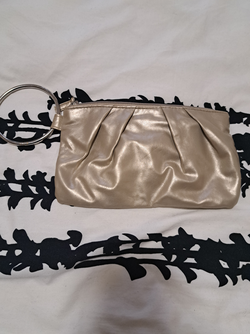 #freecycle clutch