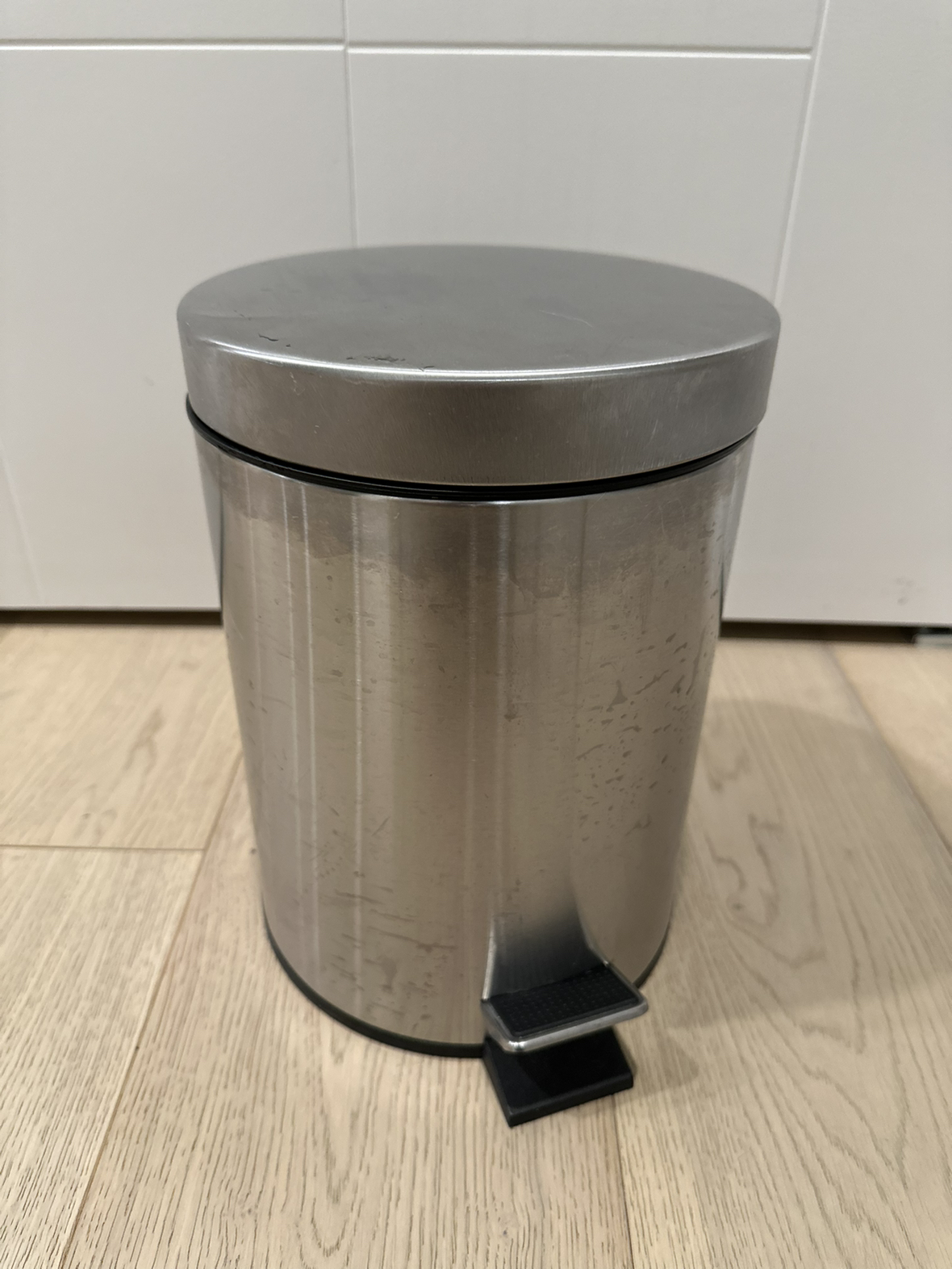 IKEA strapats trash can