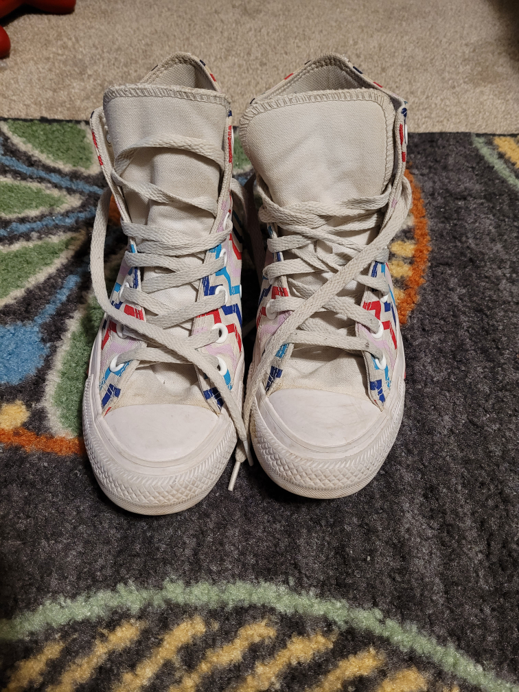 Size 6 Converse All-Stars sneakers #freecycle