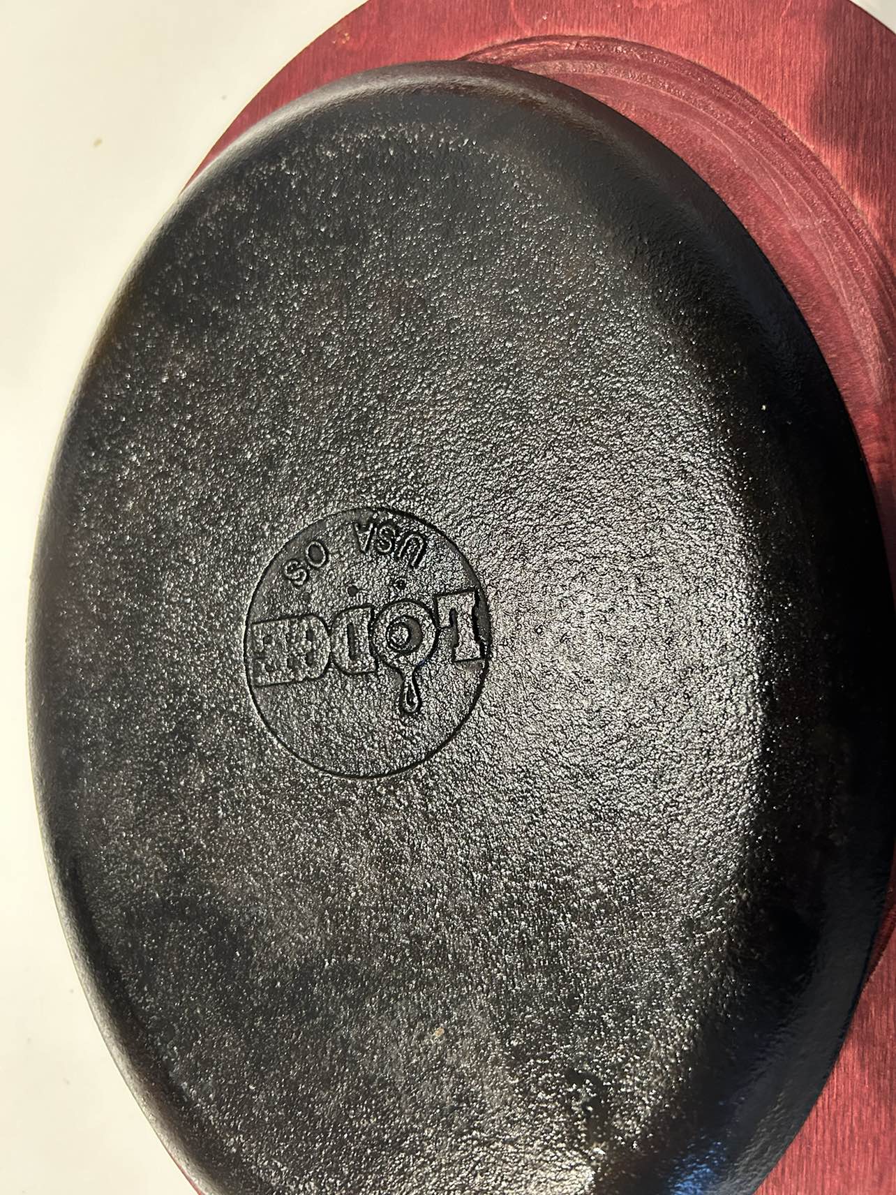 Lodge cast iron fajita pan and wooden serving tray image indicator(5)