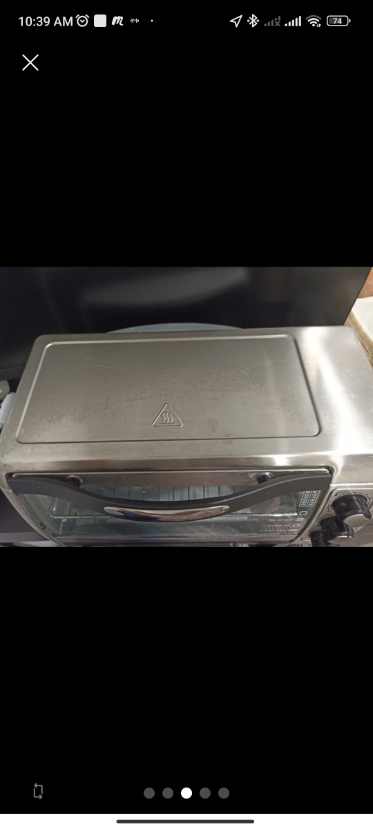 I'm selling a toaster oven for $5, it's just missing the tray. image indicator(2)